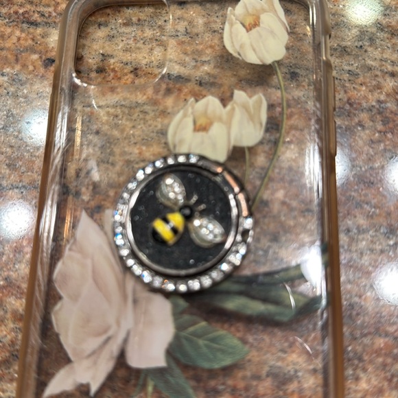 Ted Baker Floral iPhone Case with Bee Ring - Picture 5 of 5
